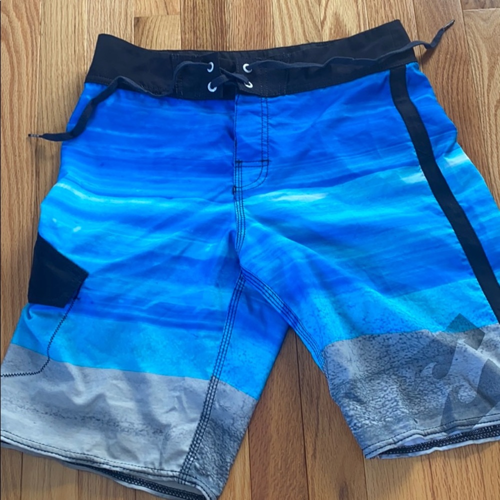Billabong boardshorts